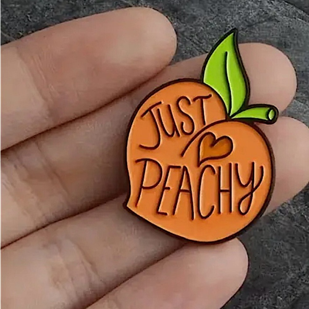“Just Peachy” Enamel Fashion Pin